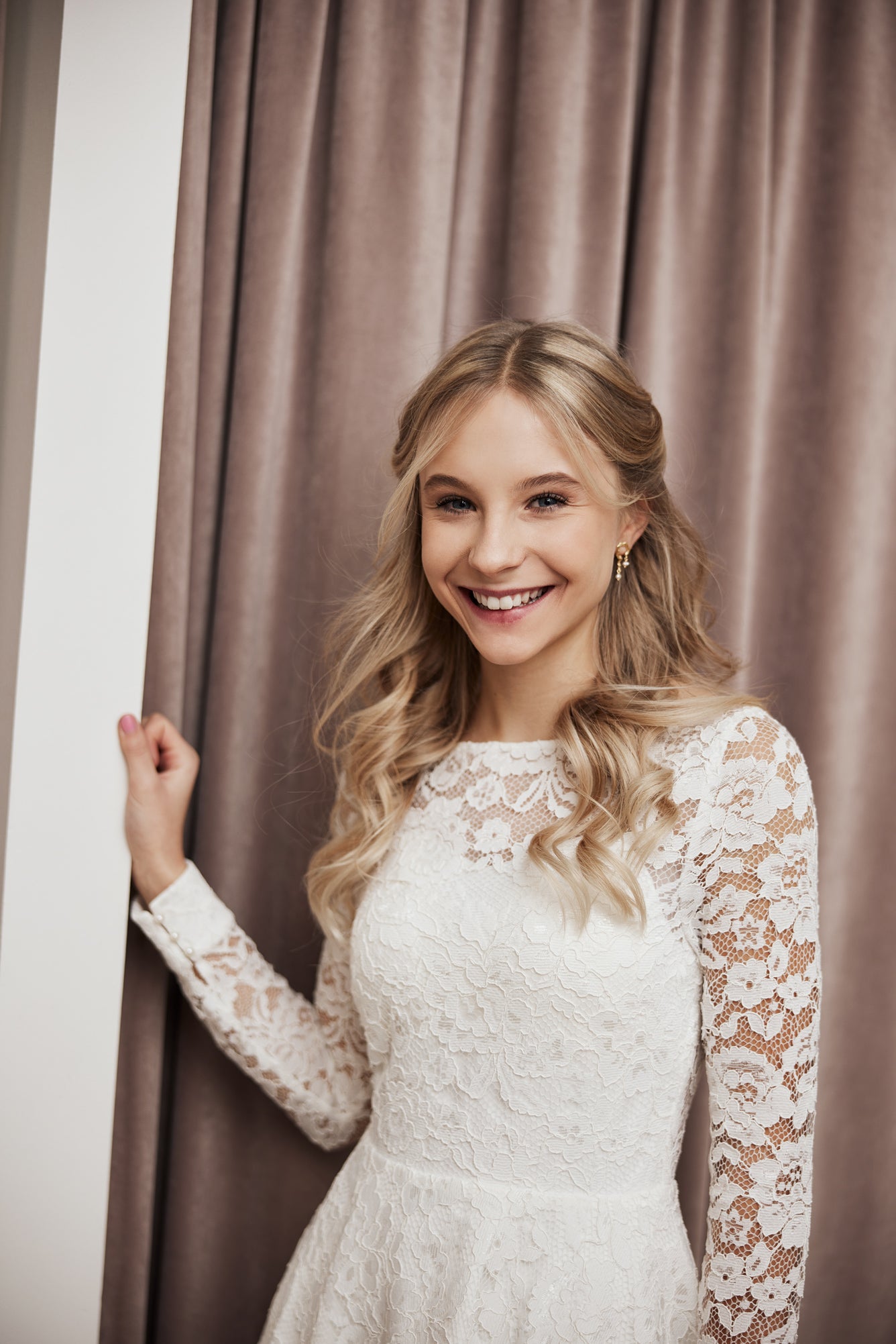OLIVIA Konfirmationskjole